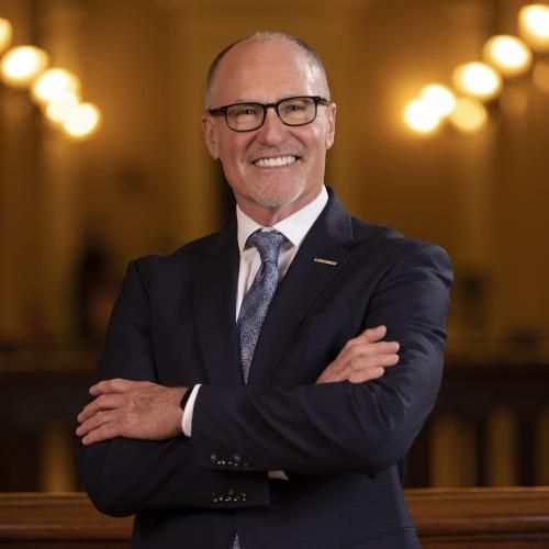 Headshot of Gregg Hart