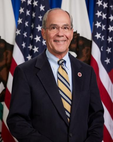 Headshot of Roger Niello